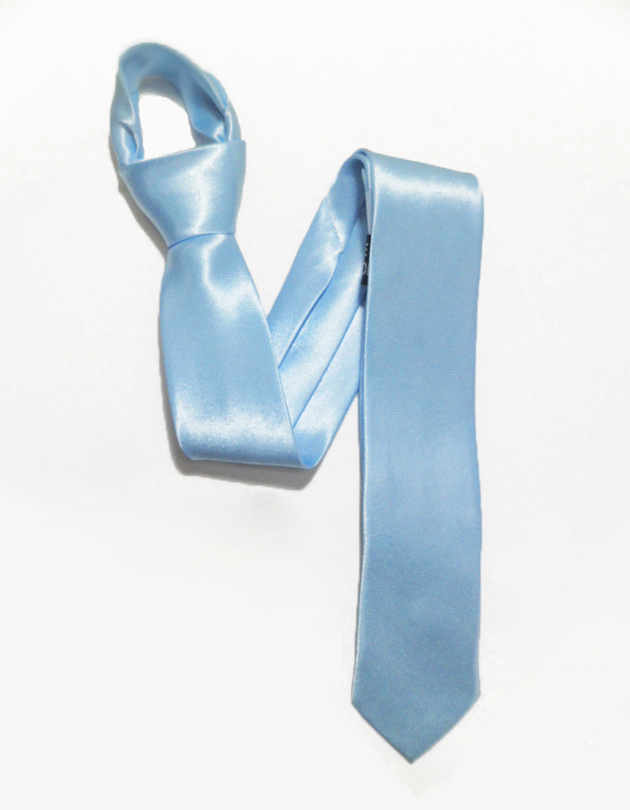 Skinny Tie in Sky Blue